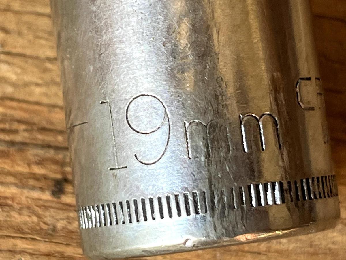 Used Craftsman 1/2" Drive 19MM 12 Point Shallow Socket Metric G2 44238 USA