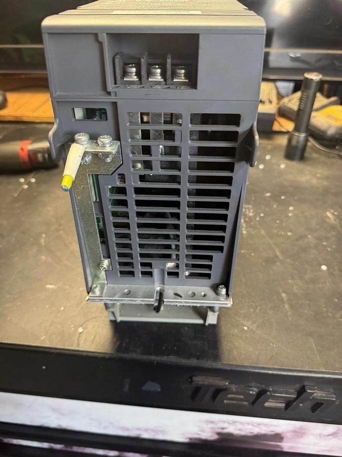 Used Mitsubishi Spindle Drive Unit - MDS-DH-SP-100 S/N: J3A7WG69Q3D