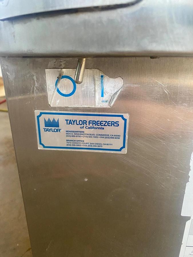 Used Frozen Yogurt Machine/Milkshake: Taylor Crown. Model: C713-33