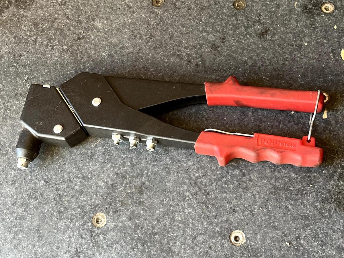 Used POP AVDEL 61946 Rivet Tool,Swivel,3/32,1/8,5/32,3/16 In