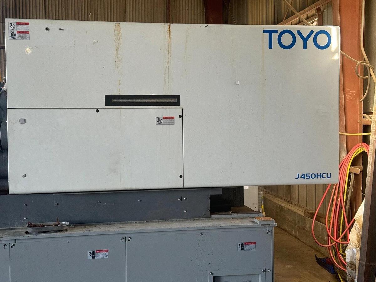 Used 2014 Toyo Si300v J450HCU  17.5 oz shot.