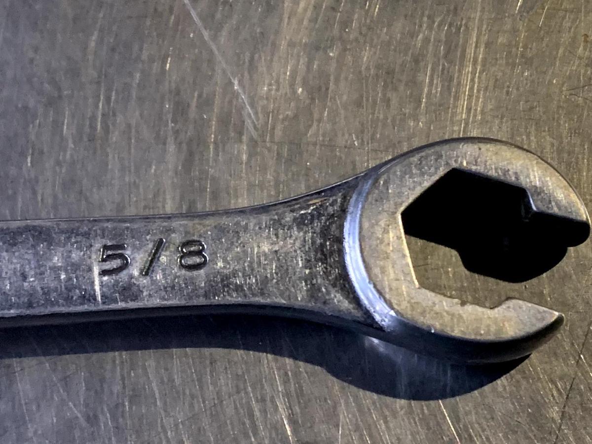 Used Mac Tools OHB2022 SAE 11/16" - 5/8" Flare nut wrench / Line wrench