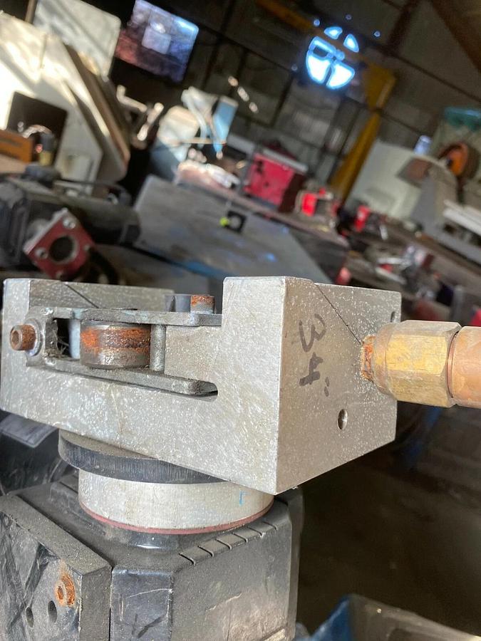 Used Miller ME500184G Sub Arc Wire Drive 780 Low Voltage