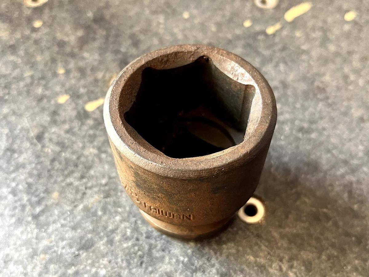 Used CR-V 1 3/8” Socket 6-point 3/4” drive