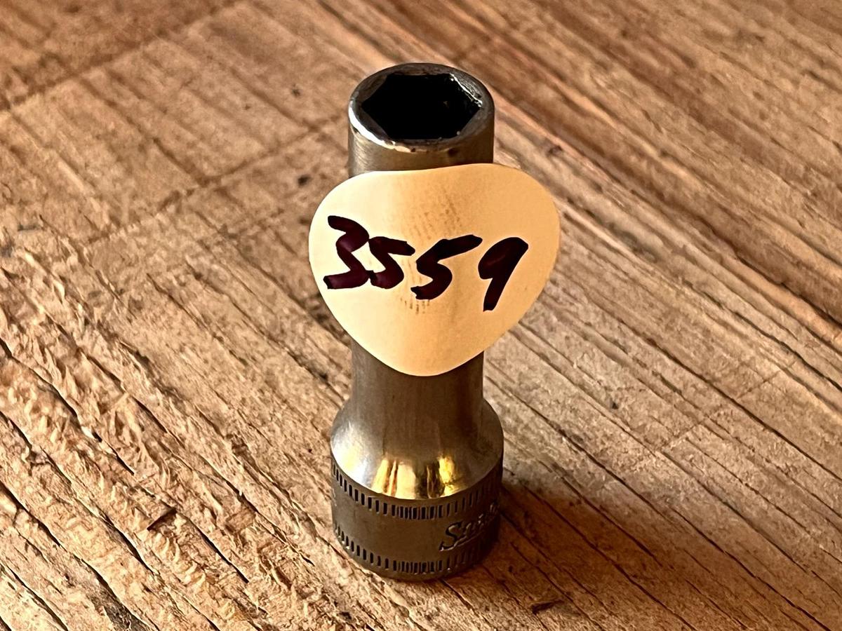 Used SNAP ON  SFSM9  3/8" Drive 6-Point Metric 9mm Deep Socket  USA