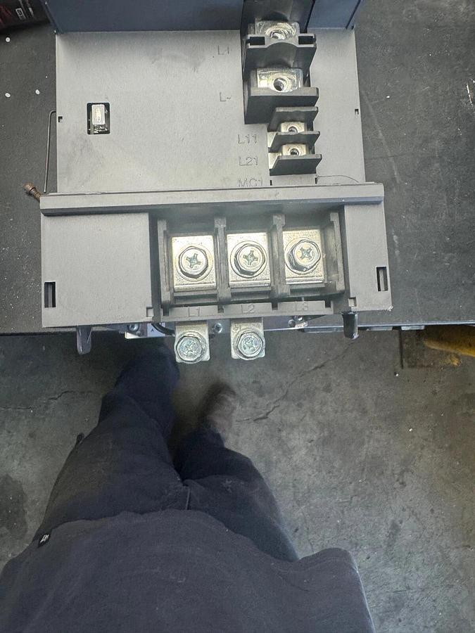 Used MITSUBISHI MDS-DH-CV-300 SPINDLE DRIVE  S/N: J3A4WG02L4K