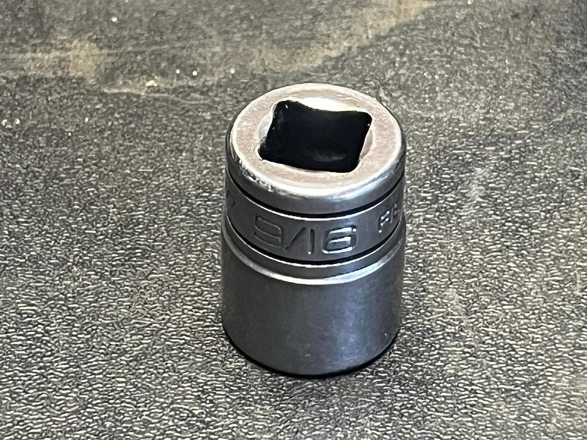 Used Snap on Tools F181 9/16" SAE Flank Drive Shallow Socket 3/8" Drive 12 Point USA