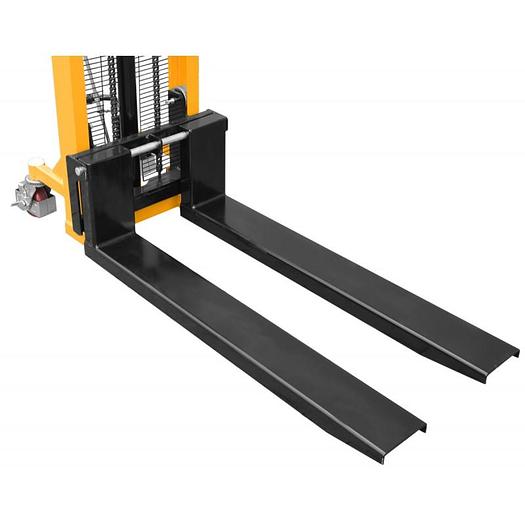 Cormak P716 Mast Pallet Truck