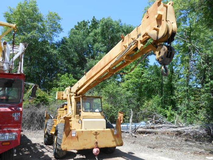Used 1975 GROVE CRANE