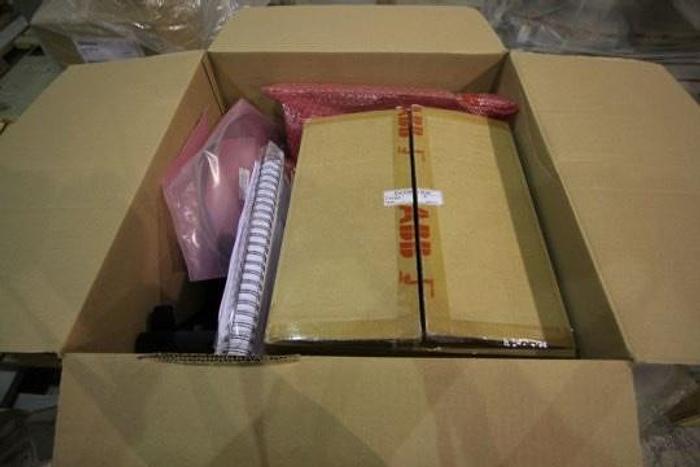 KUKA KR6 R700 sixx ROBOTS STILL NEW IN THE BOX, KRC4 CONTROLLERS EXCELLENT TR...