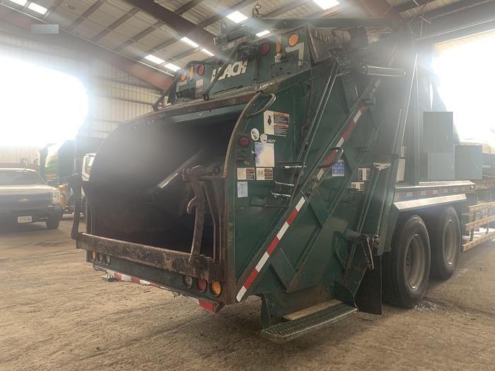 Used 2017 Peterbilt 320