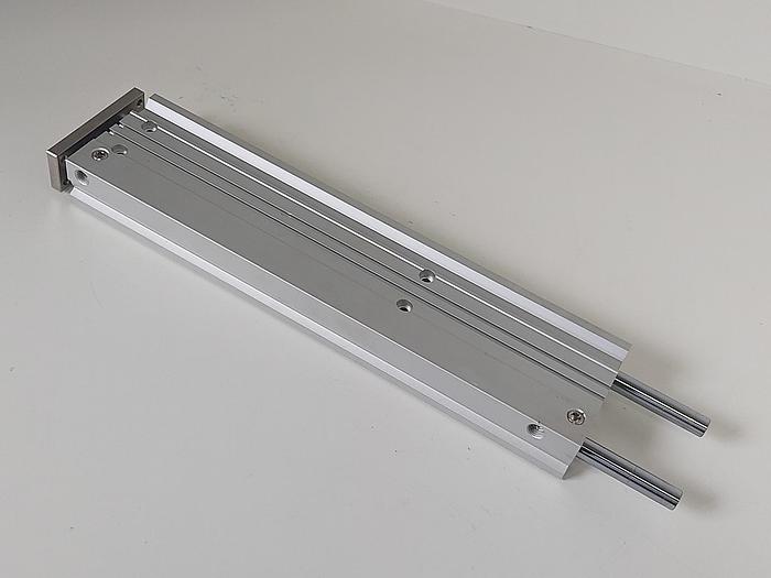 Kompaktzylinder mit 2 Führungsstangen, MGPM20-300Z, SMC neu