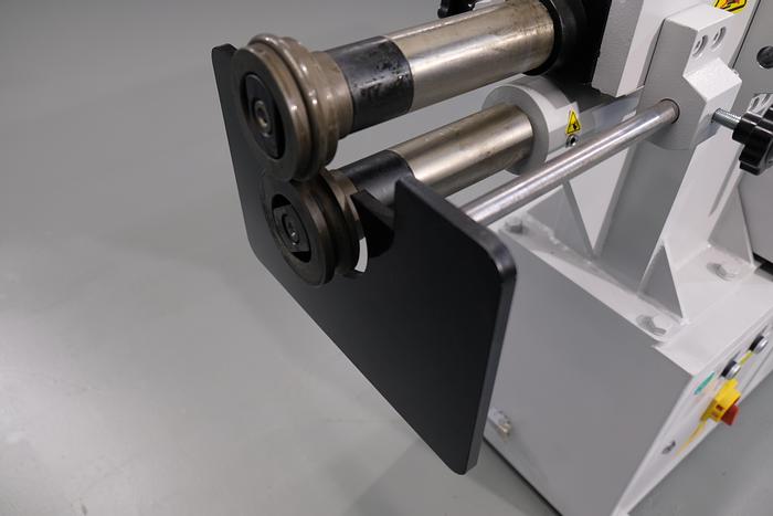 Uzma 2.5mm swaging machine