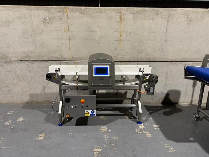 Used LOMA IQ4 METAL DETECTOR