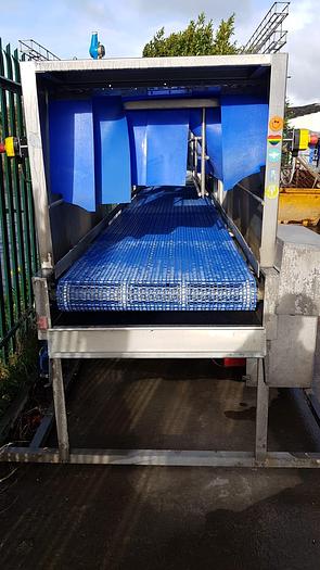 Used 2015 IWM T800G tray / crate washer
