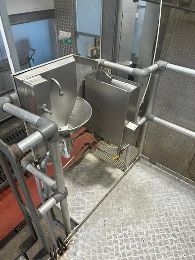 Used COMPLETE SLAUGHTER LINE FOR CATTLE, PIGS & SHEEP