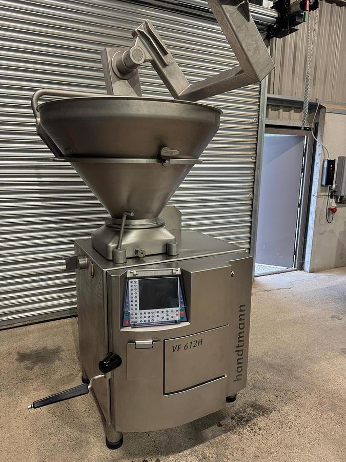 Used HANDTMANN VF612H VACUUM FILLER