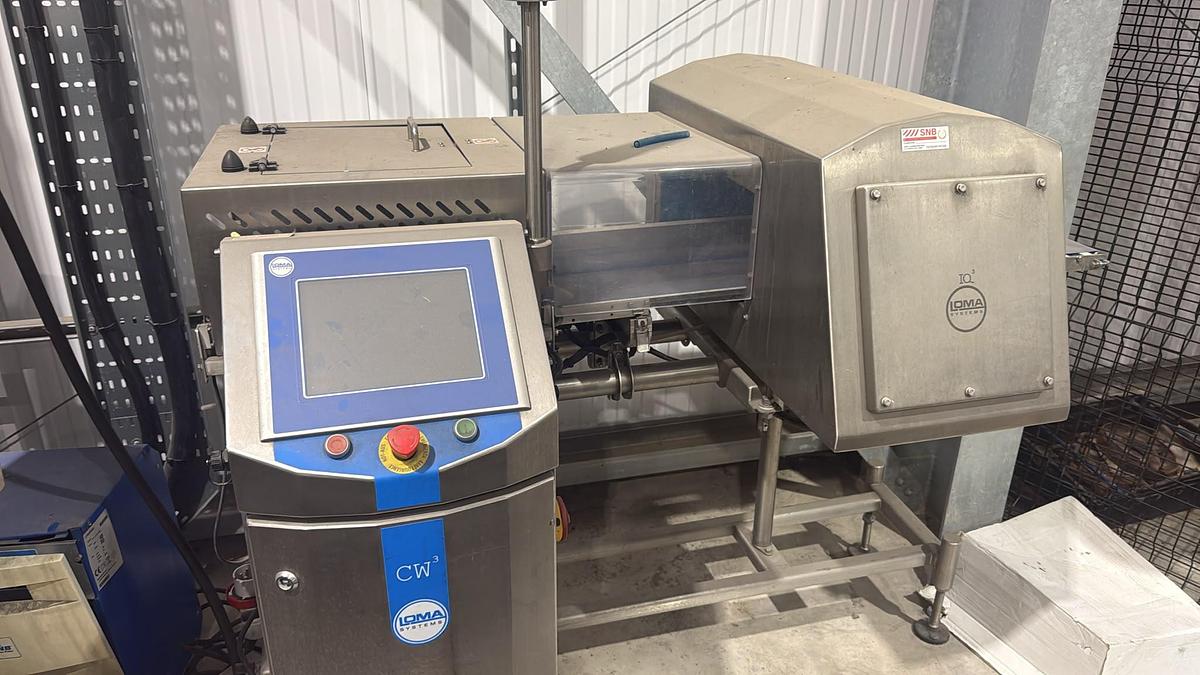 Used LOMA METAL DETECTOR CHECKWEIGHER