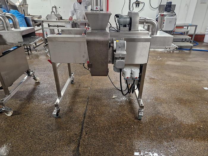 Used DEIGHTON PRE DUSTER