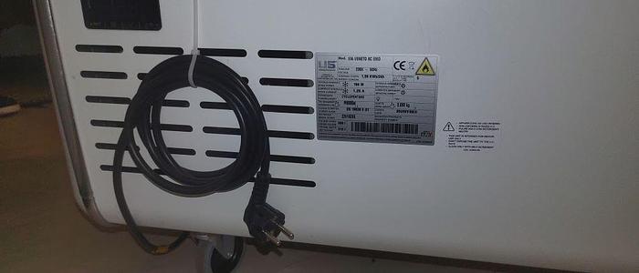 Used VIA VENETO- ice cream dipping cabinet 8 pans