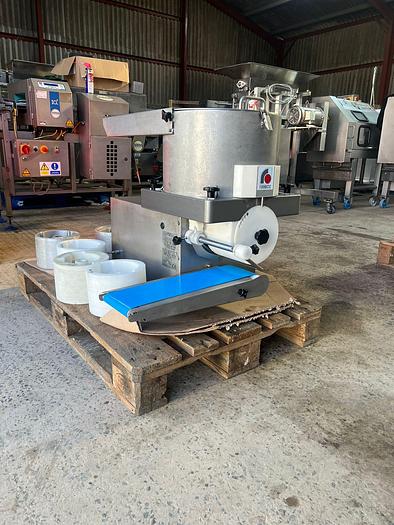 Used DEIGHTON FORMATIC