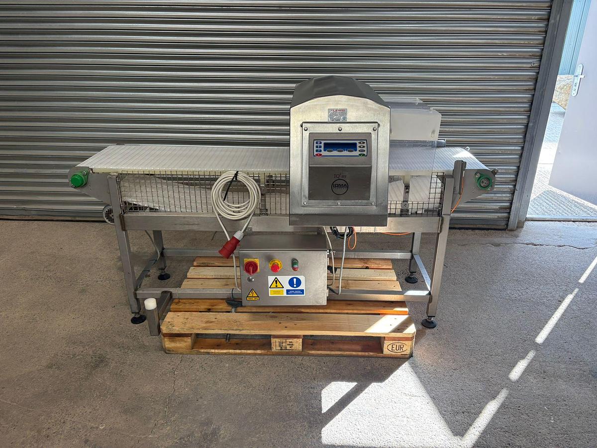 Used LOMA IQ3 METAL DETECTOR