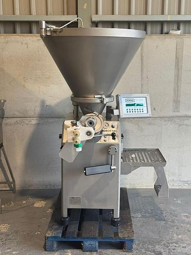 Used VEMAG ROBOT 500 WITH LINKER