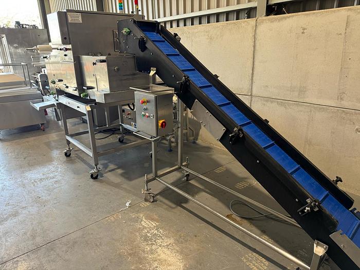 Used 2011 Loma X4 x-ray machine