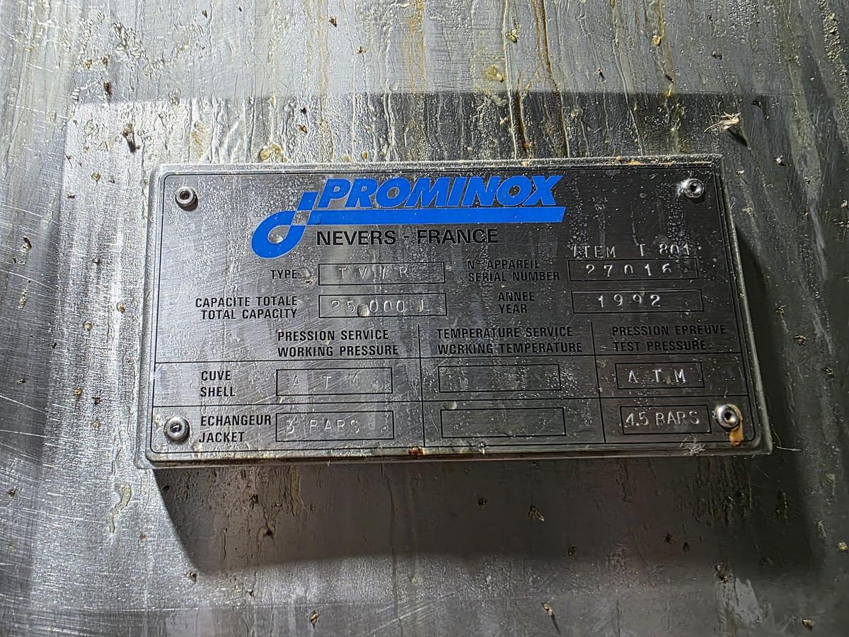 Used 3 X 25,000 LITRE STAINLESS TANKS