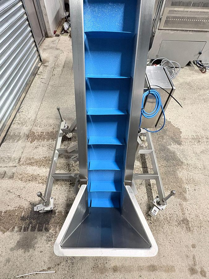 Used SYSPAL INCLINE CONVEYOR