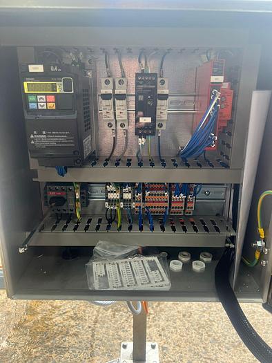 Used SF Engineering Ltd Transfer conveyor