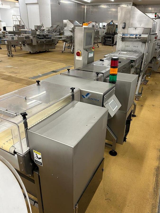 Used CINTEX METAL DETECTOR CHECKWEIGHER