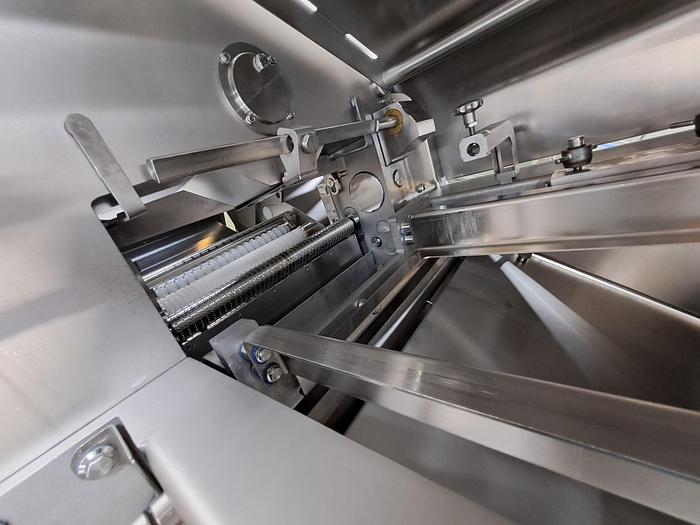 Used GEA MEGA SLICER S