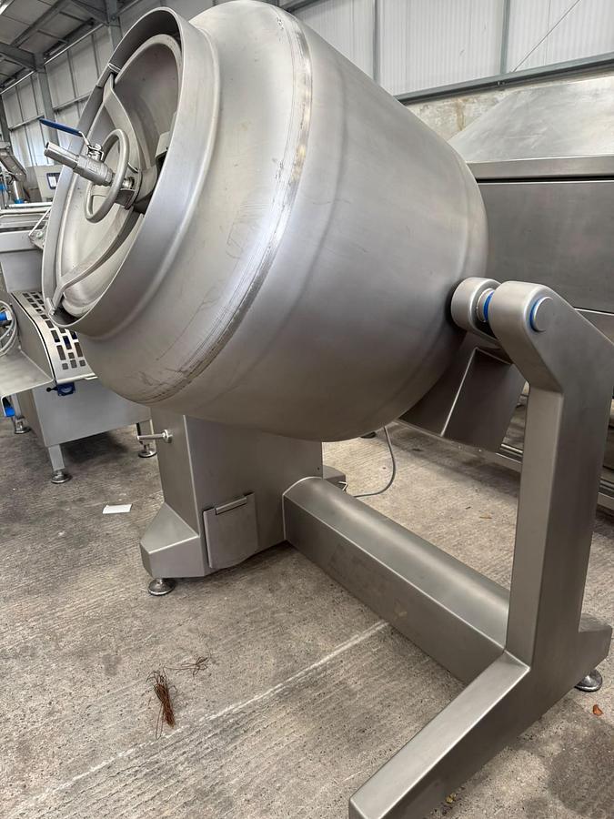 Used 2019 N&N nadratowski MV-300 tilting vacuum tumbler.