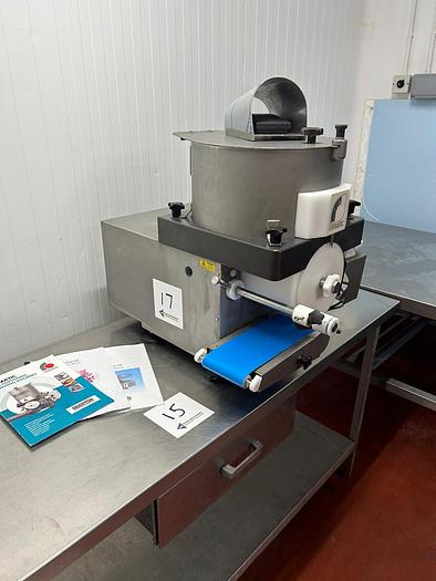 Used COMPLETE SLAUGHTER LINE FOR CATTLE, PIGS & SHEEP