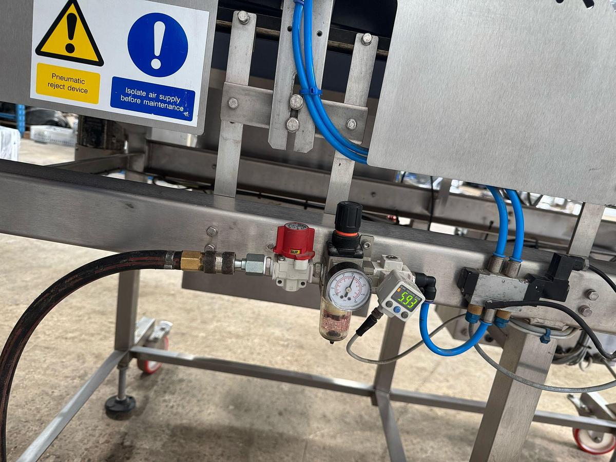 Used LOMA IQ3+ METAL DETECTOR