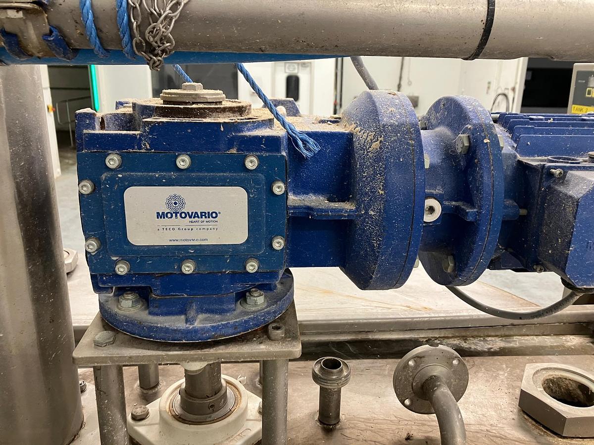 Used 2 x 800 LITRE MIXING TANKS ON SKID