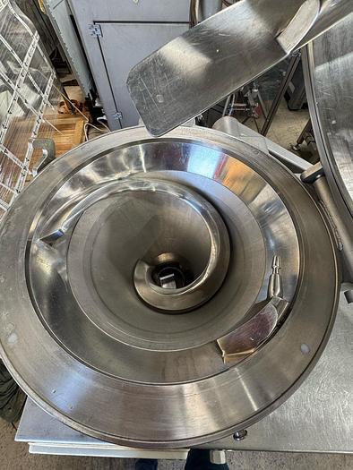 Used VEMAG ROBOT DP10 VACUUM FILLER