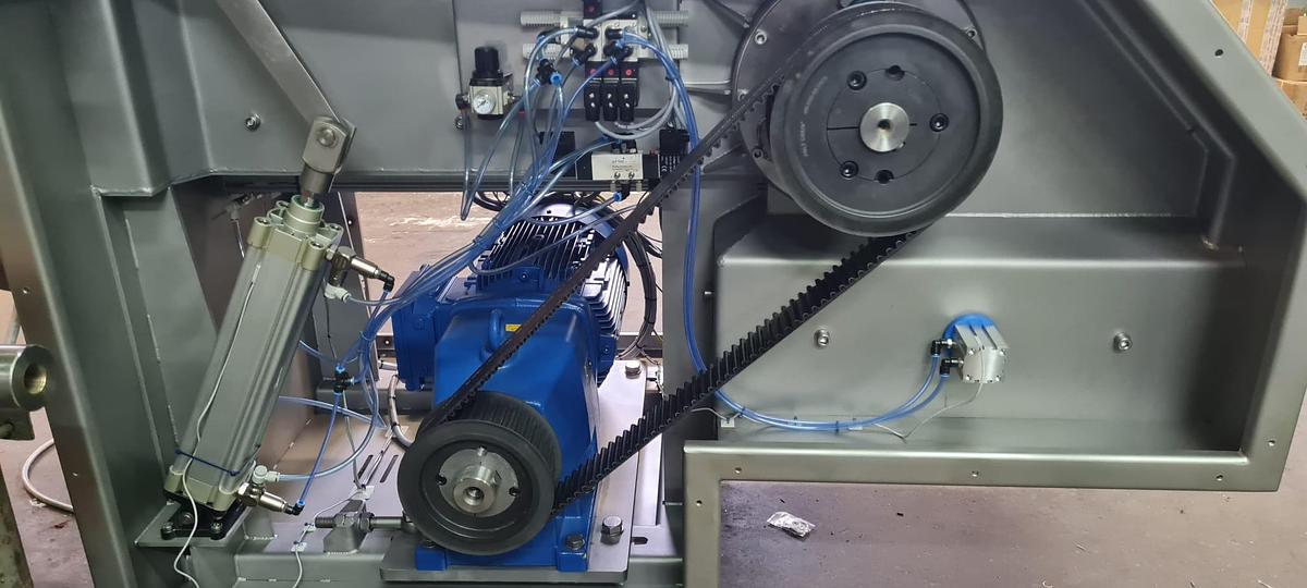 Used EX DEMO Niro-Tech SM4000 BLOCK FLAKER