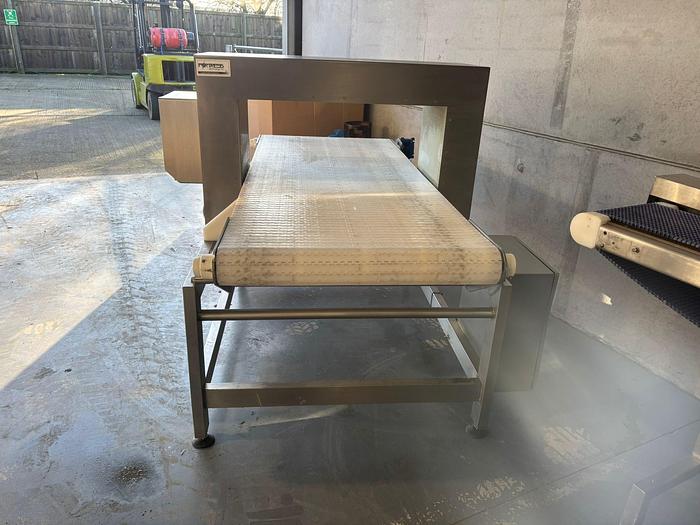 Used FORTRESS BULK HEAD METAL DETECTOR