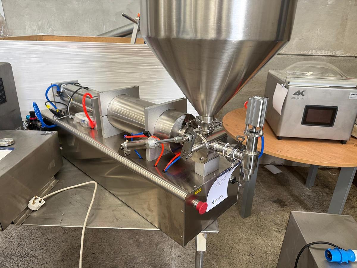 Used Quantative filling machine Depositor. Model D1WG.