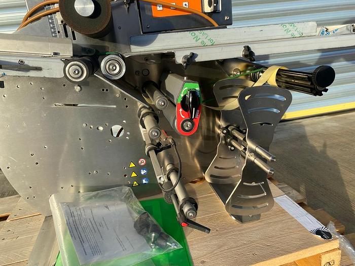 2021 IC Labelling Systems ET 12/01 wrap-around labeller