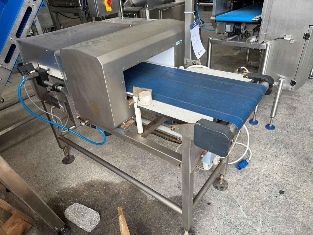 Used Ceia Metal detector