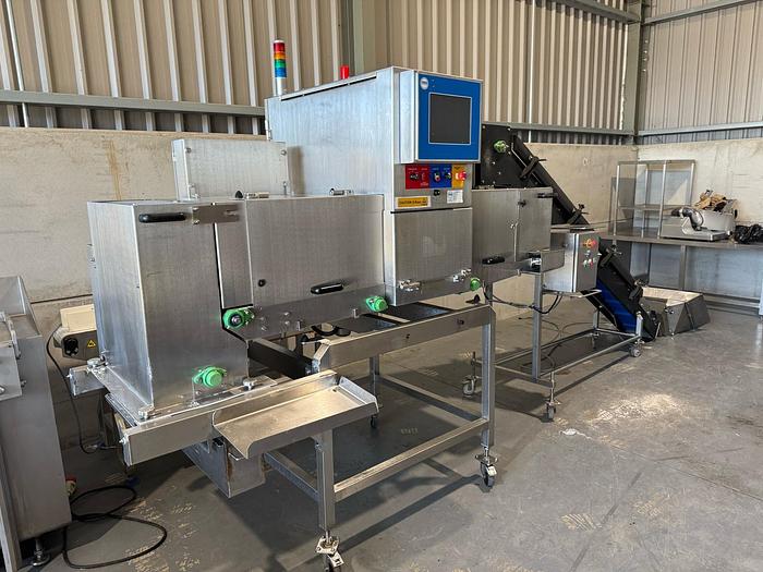 Used 2011 Loma X4 x-ray machine