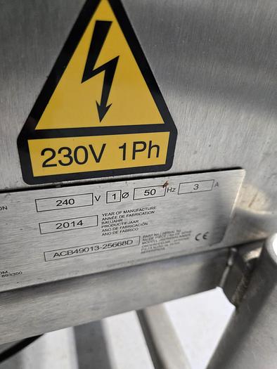 Used Loma IQ3 Combination metal detector checkweigher