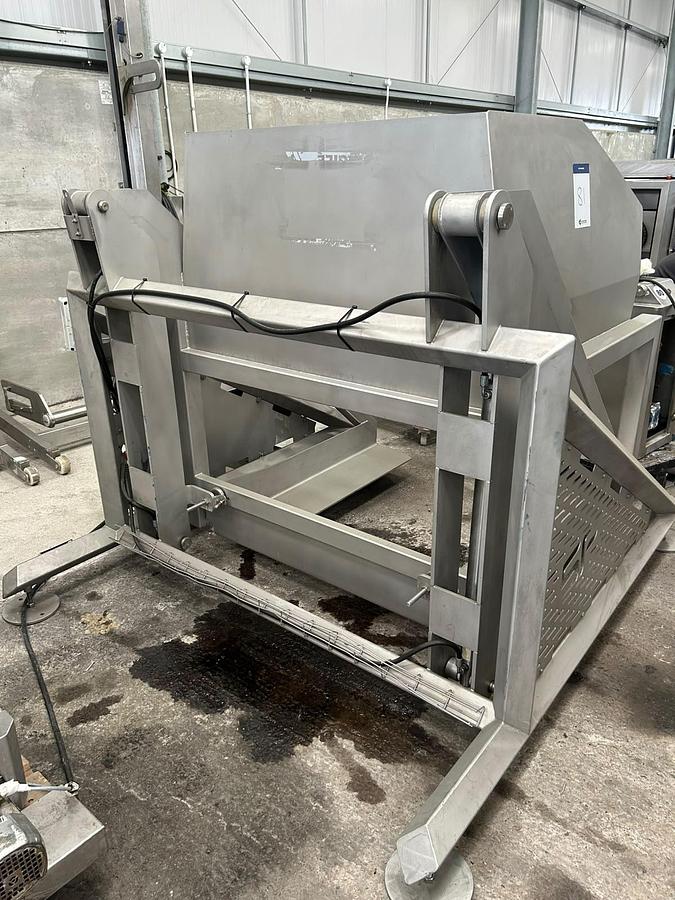 Used SF Engineering Dolav / Bin Tipper