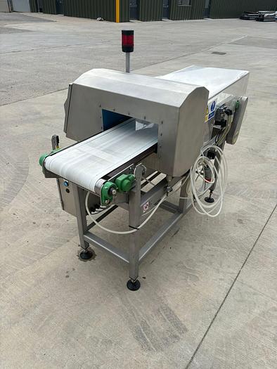 Used LOMA IQ3 METAL DETECTOR
