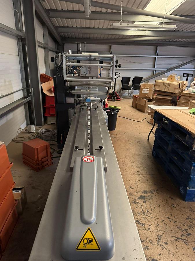 Used PFM Pearl Flowrapper