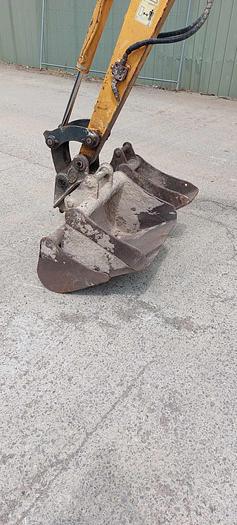 Used 2012 Hyundai robex 27z-9