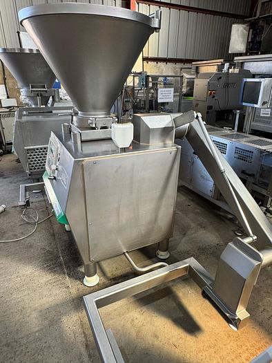 Used VEMAG ROBOT DP10C VACUUM FILLER